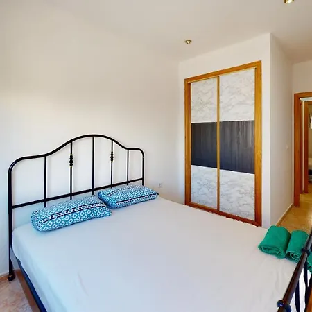 Well Located 2 Bed Apart For Beaches & All Ameniti 아파트 *