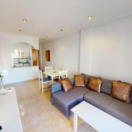 Well Located 2 Bed Apart For Beaches & All Ameniti 아파트 *