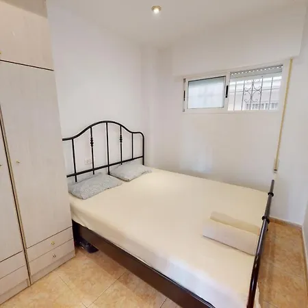 Well Located 2 Bed Apart For Beaches & All Ameniti